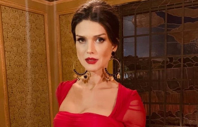 Ex-participante do ‘The Voice Brasil’, Karina Zeviani morre aos 51 anos