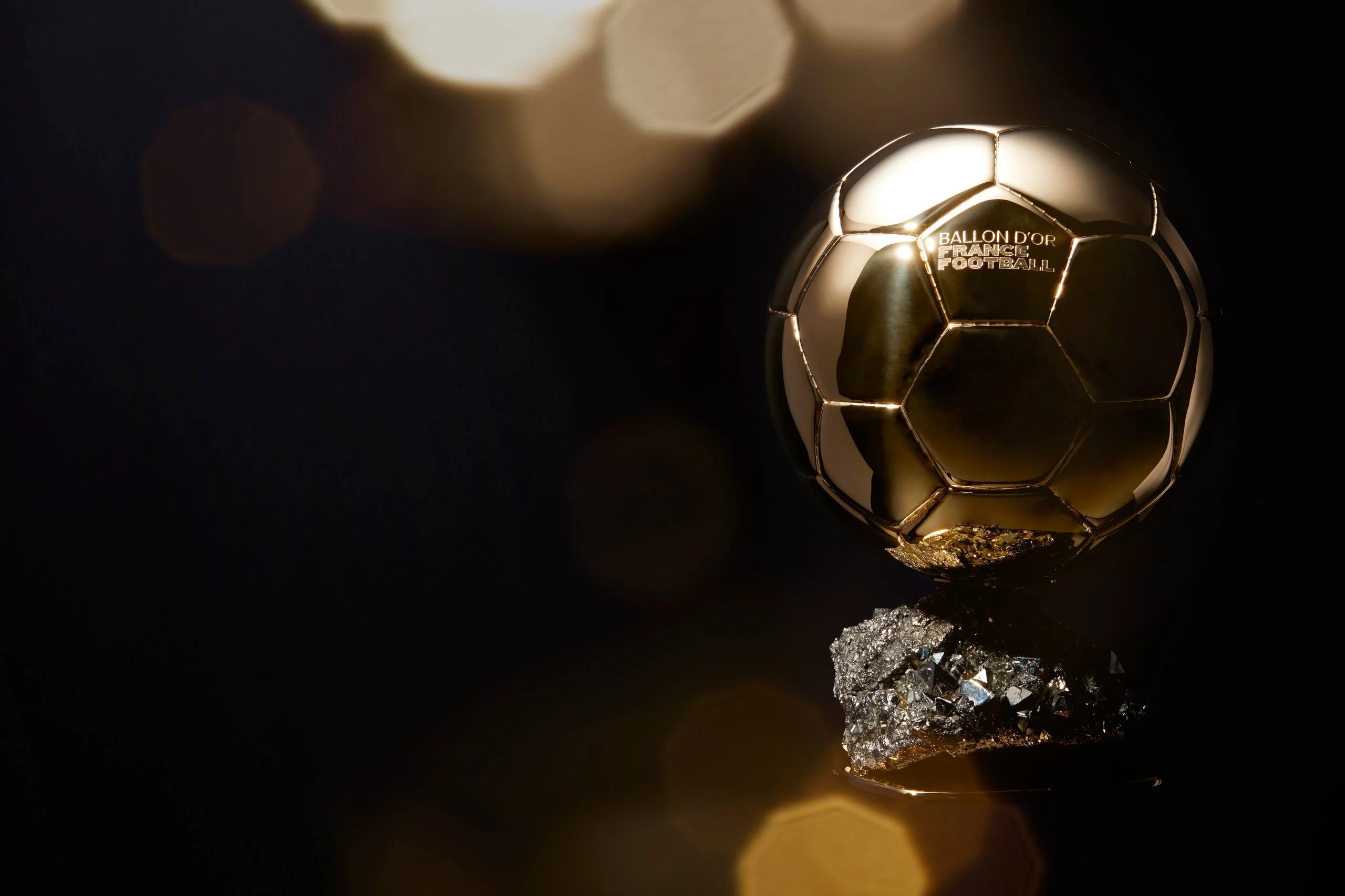 Bola de Ouro 2026: o que se sabe sobre a premiação desta segunda, 26